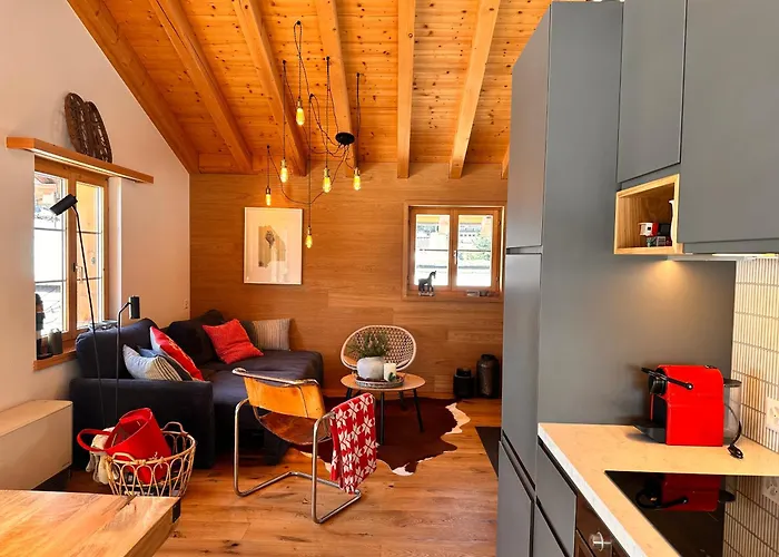 Blue Alpine Bis 6 Gaeste, Cheminee, 400 M Zum Skilift Sedrun